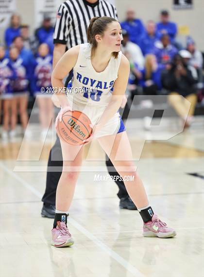 Thumbnail 1 in Fishers vs Hamilton Southeastern (IHSAA 4A Sectional Championship) photogallery.