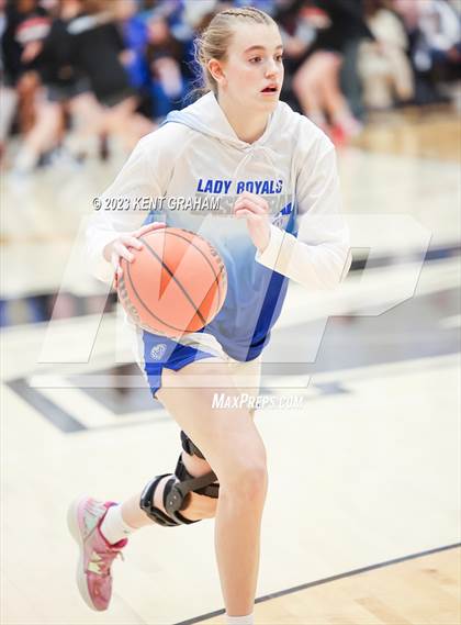 Thumbnail 3 in Fishers vs Hamilton Southeastern (IHSAA 4A Sectional Championship) photogallery.