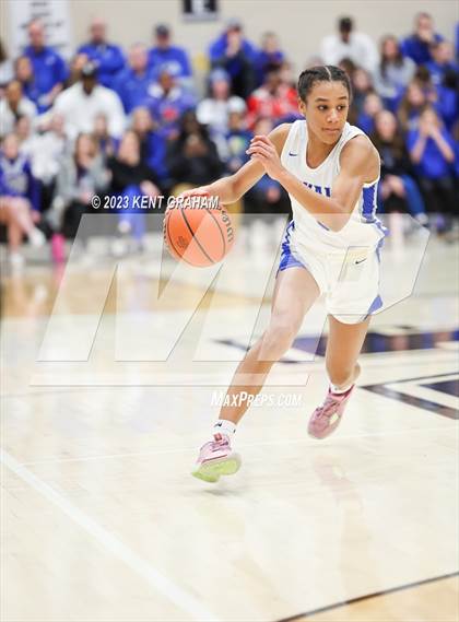 Thumbnail 2 in Fishers vs Hamilton Southeastern (IHSAA 4A Sectional Championship) photogallery.