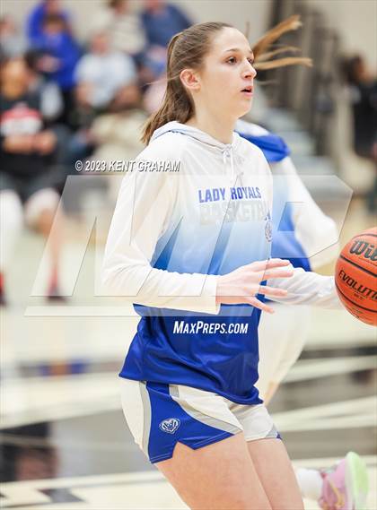 Thumbnail 1 in Fishers vs Hamilton Southeastern (IHSAA 4A Sectional Championship) photogallery.