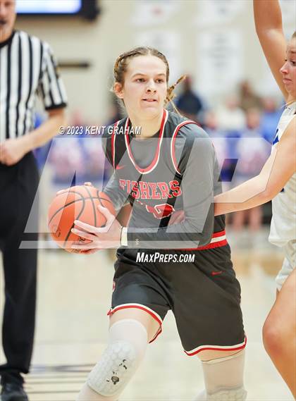 Thumbnail 1 in Fishers vs Hamilton Southeastern (IHSAA 4A Sectional Championship) photogallery.