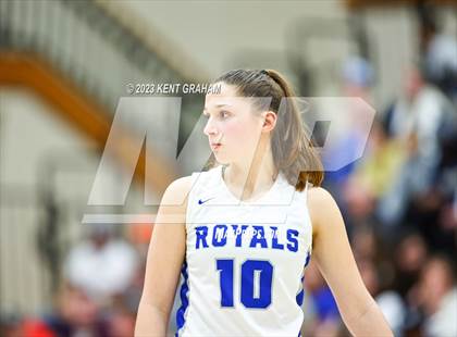 Thumbnail 3 in Fishers vs Hamilton Southeastern (IHSAA 4A Sectional Championship) photogallery.