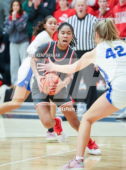Thumbnail 3 in Fishers vs Hamilton Southeastern (IHSAA 4A Sectional Championship) photogallery.