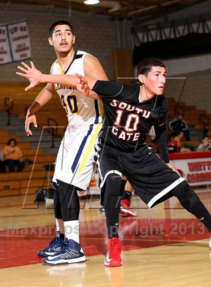 Thumbnail 1 in South Gate vs. Alhambra (Whittier Holiday Invitational) photogallery.