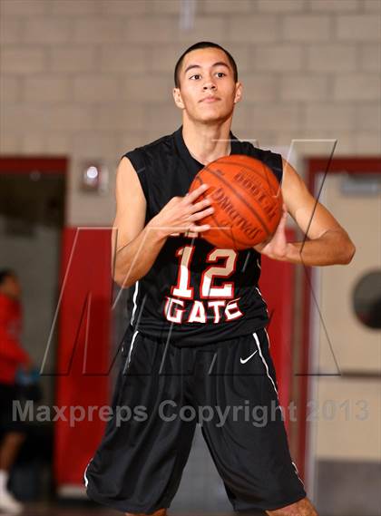 Thumbnail 1 in South Gate vs. Alhambra (Whittier Holiday Invitational) photogallery.
