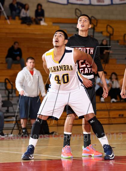 Thumbnail 3 in South Gate vs. Alhambra (Whittier Holiday Invitational) photogallery.