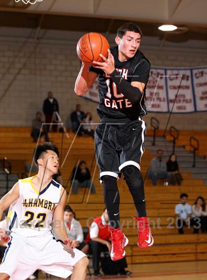 Thumbnail 1 in South Gate vs. Alhambra (Whittier Holiday Invitational) photogallery.