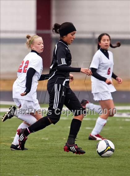 Thumbnail 2 in Dobie vs Dawson (Pearland ISD Soccer Shootout) photogallery.