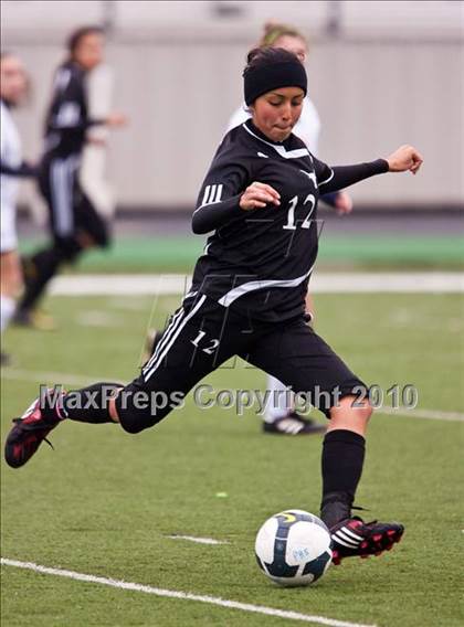 Thumbnail 2 in Dobie vs Dawson (Pearland ISD Soccer Shootout) photogallery.