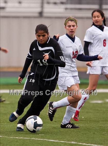 Thumbnail 1 in Dobie vs Dawson (Pearland ISD Soccer Shootout) photogallery.
