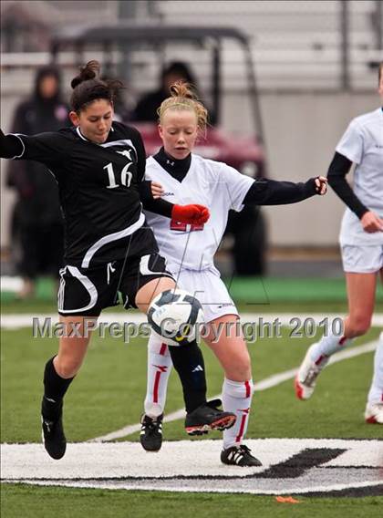 Thumbnail 2 in Dobie vs Dawson (Pearland ISD Soccer Shootout) photogallery.
