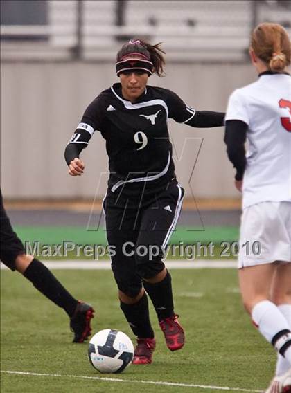 Thumbnail 2 in Dobie vs Dawson (Pearland ISD Soccer Shootout) photogallery.