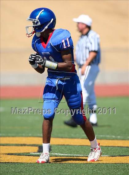 Thumbnail 2 in St. Mary's vs. Christian Brothers (Battle at the Capital) photogallery.