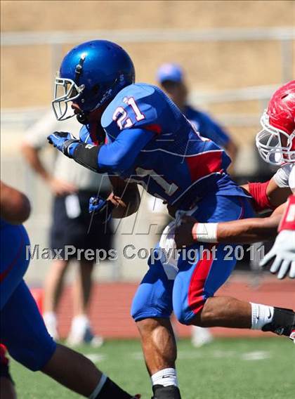 Thumbnail 3 in St. Mary's vs. Christian Brothers (Battle at the Capital) photogallery.