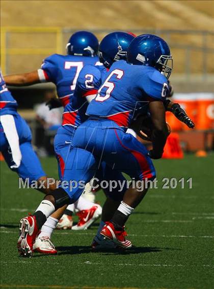 Thumbnail 3 in St. Mary's vs. Christian Brothers (Battle at the Capital) photogallery.