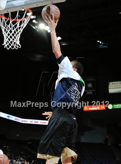 Thumbnail 2 in JW North vs. Foothill (CIF D2 SoCal Regional Final) photogallery.