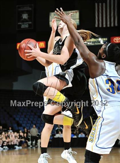 Thumbnail 2 in JW North vs. Foothill (CIF D2 SoCal Regional Final) photogallery.