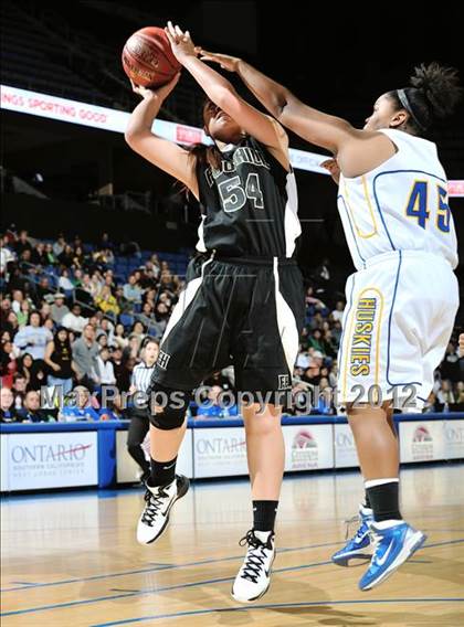 Thumbnail 2 in JW North vs. Foothill (CIF D2 SoCal Regional Final) photogallery.