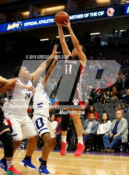Thumbnail 1 in Oakland vs McFarland (CIF State D3 Final) photogallery.