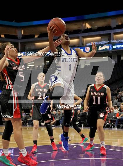 Thumbnail 1 in Oakland vs McFarland (CIF State D3 Final) photogallery.