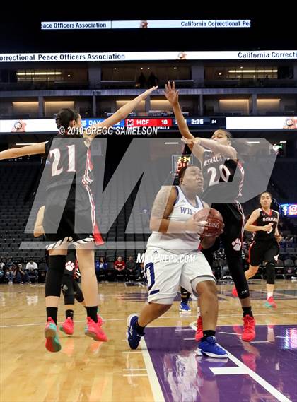 Thumbnail 2 in Oakland vs McFarland (CIF State D3 Final) photogallery.