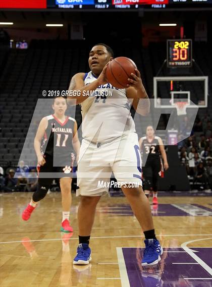 Thumbnail 1 in Oakland vs McFarland (CIF State D3 Final) photogallery.