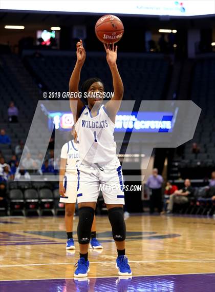 Thumbnail 3 in Oakland vs McFarland (CIF State D3 Final) photogallery.