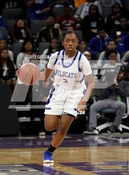 Thumbnail 1 in Oakland vs McFarland (CIF State D3 Final) photogallery.