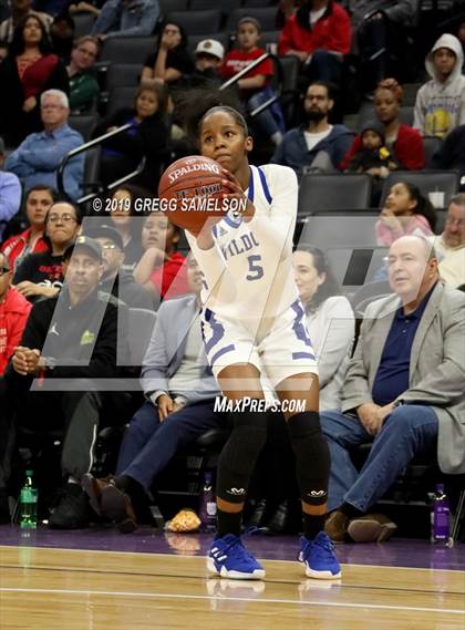 Thumbnail 2 in Oakland vs McFarland (CIF State D3 Final) photogallery.