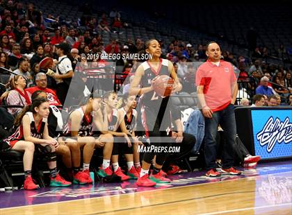 Thumbnail 2 in Oakland vs McFarland (CIF State D3 Final) photogallery.