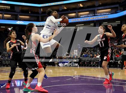 Thumbnail 3 in Oakland vs McFarland (CIF State D3 Final) photogallery.