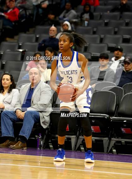 Thumbnail 2 in Oakland vs McFarland (CIF State D3 Final) photogallery.