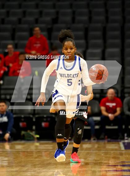 Thumbnail 1 in Oakland vs McFarland (CIF State D3 Final) photogallery.