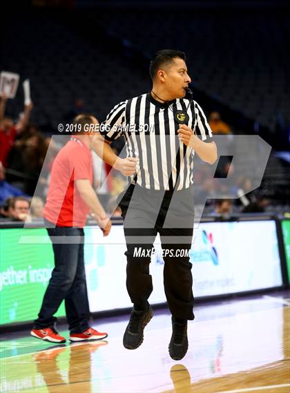 Thumbnail 1 in Oakland vs McFarland (CIF State D3 Final) photogallery.