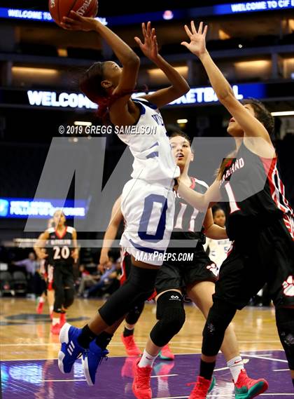 Thumbnail 2 in Oakland vs McFarland (CIF State D3 Final) photogallery.