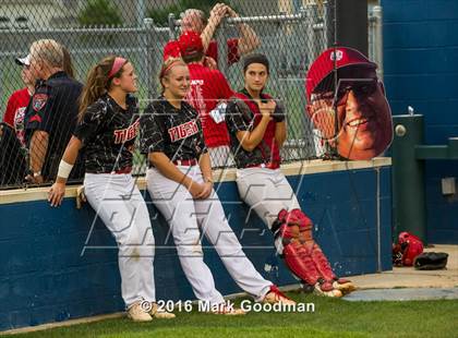Thumbnail 3 in Katy vs Pearland (UIL 6A-Region 3 Final) photogallery.