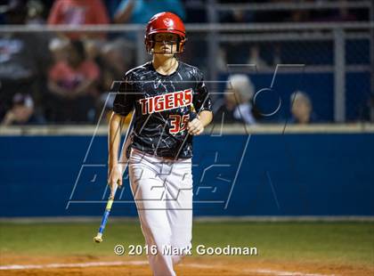 Thumbnail 1 in Katy vs Pearland (UIL 6A-Region 3 Final) photogallery.