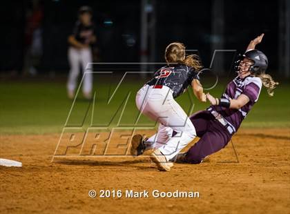 Thumbnail 2 in Katy vs Pearland (UIL 6A-Region 3 Final) photogallery.