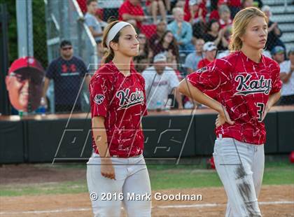 Thumbnail 1 in Katy vs Pearland (UIL 6A-Region 3 Final) photogallery.