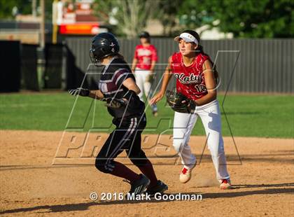 Thumbnail 3 in Katy vs Pearland (UIL 6A-Region 3 Final) photogallery.