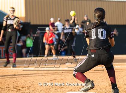 Thumbnail 2 in Katy vs Pearland (UIL 6A-Region 3 Final) photogallery.