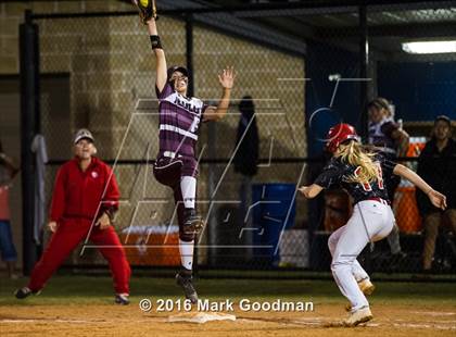 Thumbnail 2 in Katy vs Pearland (UIL 6A-Region 3 Final) photogallery.