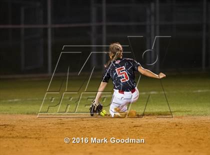 Thumbnail 2 in Katy vs Pearland (UIL 6A-Region 3 Final) photogallery.