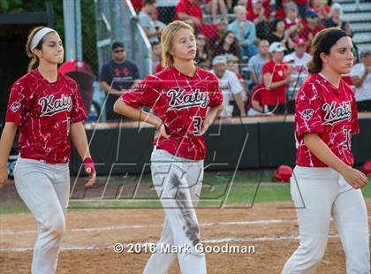 Thumbnail 3 in Katy vs Pearland (UIL 6A-Region 3 Final) photogallery.