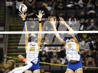 Thumbnail 1 in Legend @ Rampart (CHSAA 5A Playoff) photogallery.