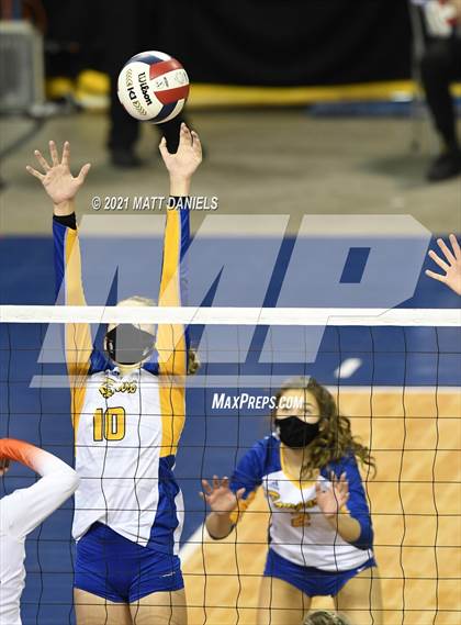 Thumbnail 3 in Legend @ Rampart (CHSAA 5A Playoff) photogallery.