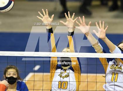 Thumbnail 1 in Legend @ Rampart (CHSAA 5A Playoff) photogallery.