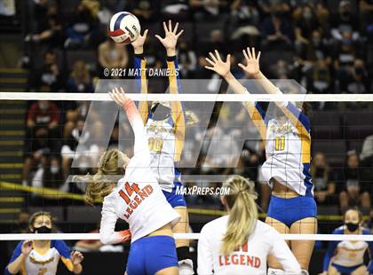 Thumbnail 3 in Legend @ Rampart (CHSAA 5A Playoff) photogallery.
