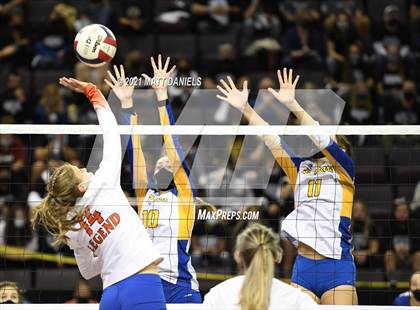 Thumbnail 2 in Legend @ Rampart (CHSAA 5A Playoff) photogallery.