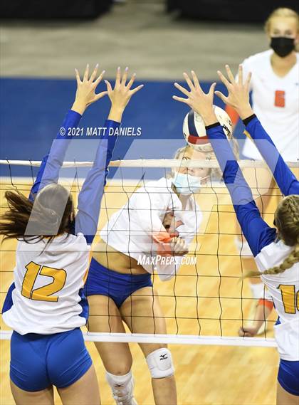 Thumbnail 2 in Legend @ Rampart (CHSAA 5A Playoff) photogallery.